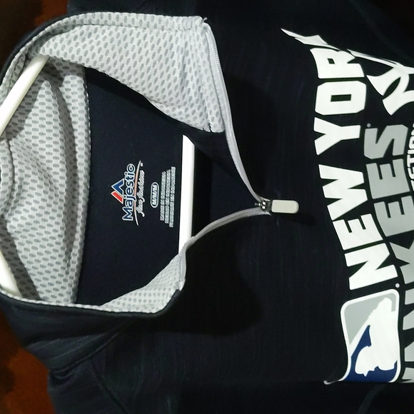 Majestic pullover sweatshirt - Picture 7 of 7